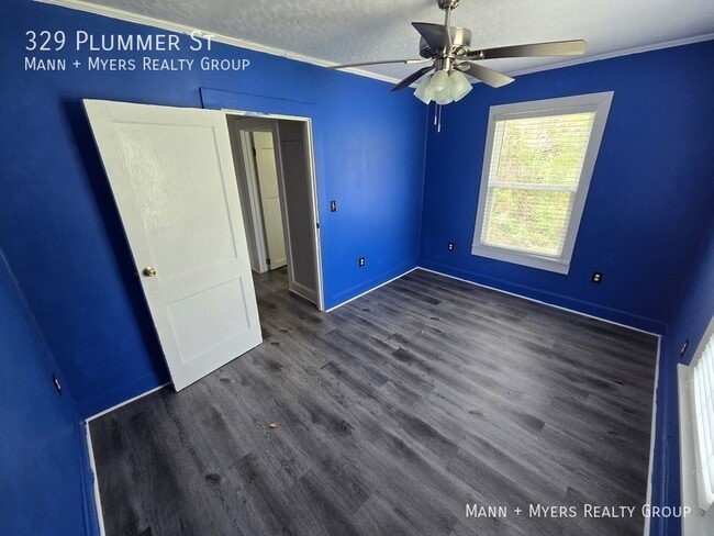 Building Photo - 329 Plummer St