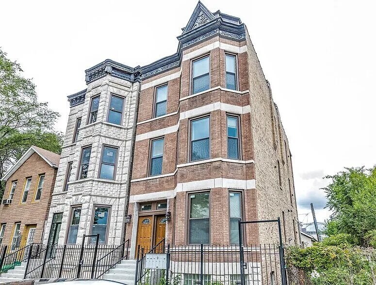 Building Photo - 1722 W Hastings St