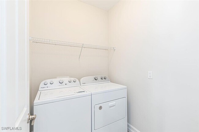 Building Photo - 1050 Enbrook Lp