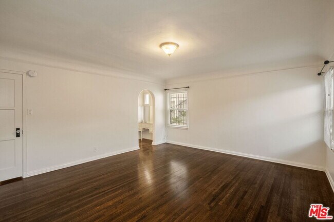 Building Photo - 1201 S Crescent Heights Blvd