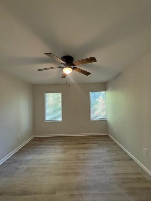 Building Photo - 209 Forest Ln