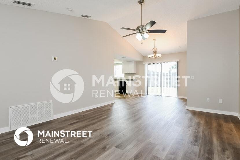 Building Photo - 956 Sunshine Way SW