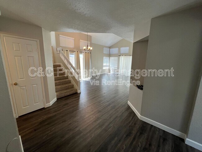 Building Photo - 17673 Streamside Ln