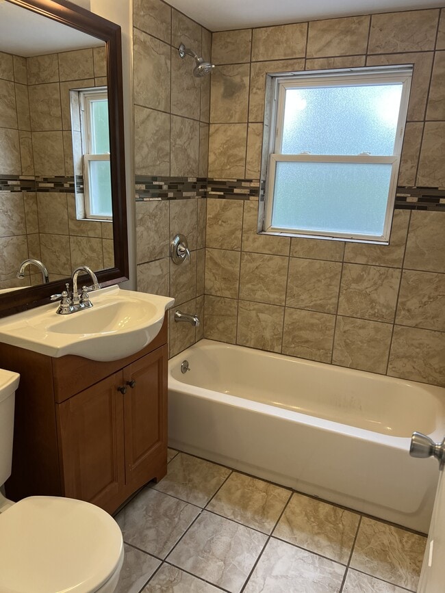 Building Photo - 9819 S Clyde Ave