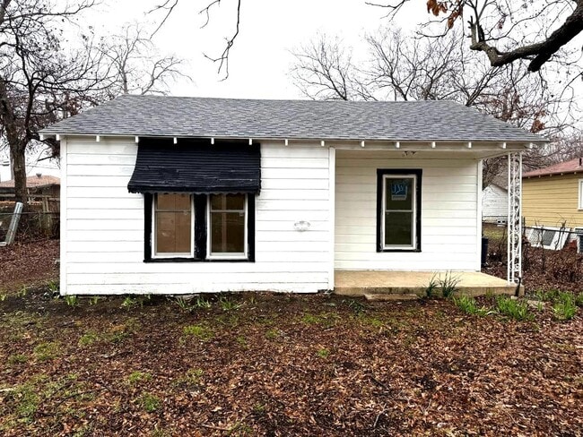 Primary Photo - 8112 Melrose Ct W