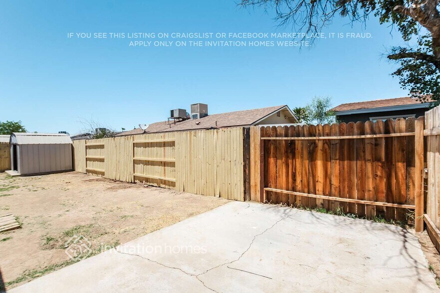 Building Photo - 4422 W Sanna St