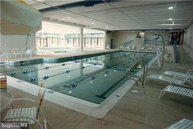 Building Photo - 15101 Interlachen Dr