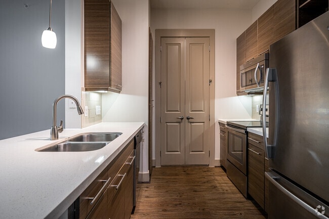 2BR, 2BA - 1,210SF - Camden City Centre