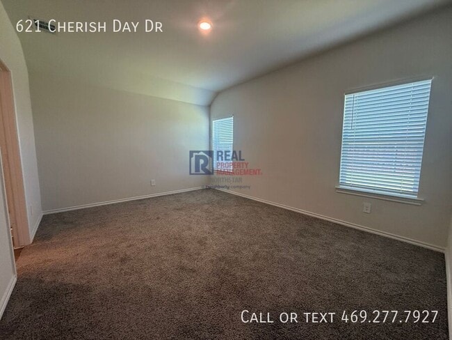 Building Photo - 621 Cherish Day Dr