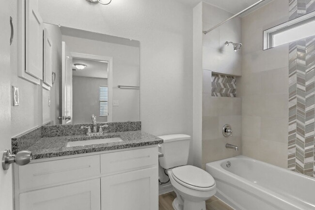 Building Photo - 4-Bed, 3.5-Bath Home in 79928