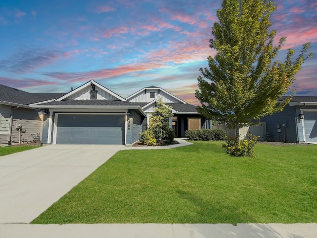 Primary Photo - 1286 E Whig Dr
