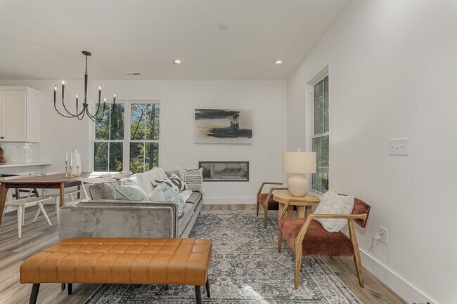 Building Photo - Gorgeous New Construction near Downtown Du...