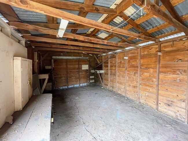 Building Photo - Charming 2-Bedroom Single-Family Home – Perfect for Comfort & Convenience!
