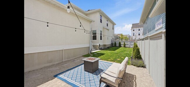 Building Photo - 11363 S Watercourse Rd