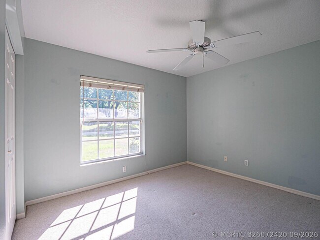 Building Photo - 141 39th Dr