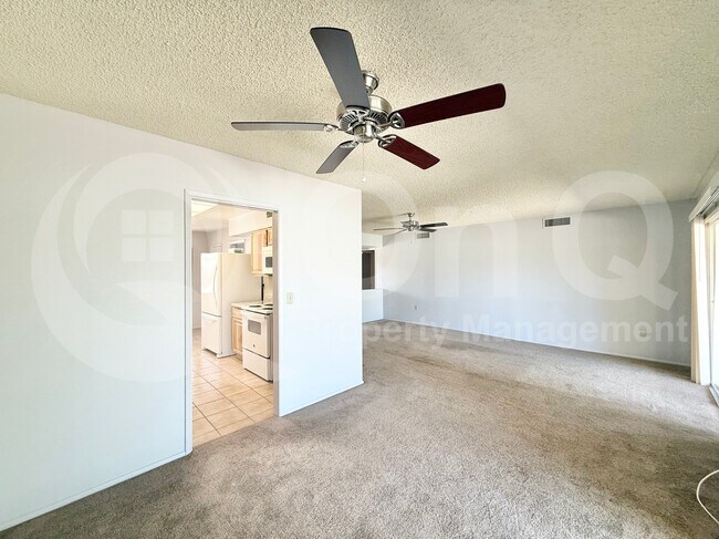 Building Photo - 10829 W Sarabande Cir