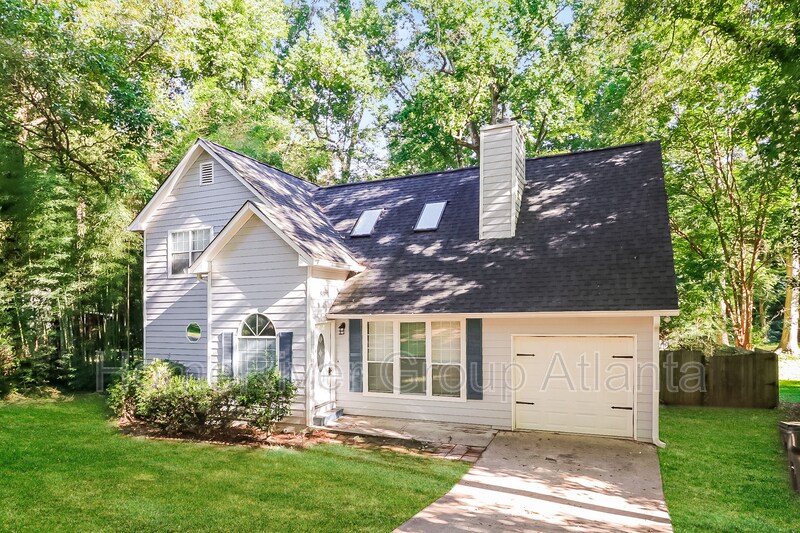 Building Photo - 1620 Sir Galahad Dr SW