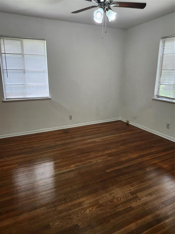 Building Photo - 5142 Stuyvesant Ln