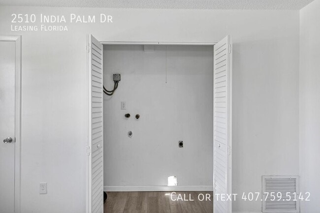 Building Photo - 2510 India Palm Dr