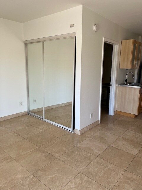 Building Photo - 3949 Los Feliz Blvd