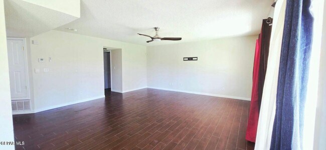 Building Photo - 441 Desert Dandelion St