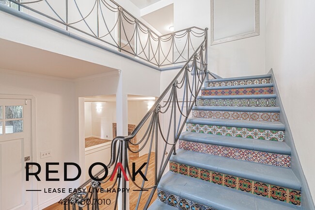 Building Photo - 2421 California Ave