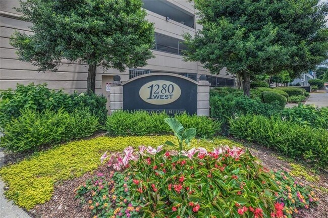 Building Photo - 1280 W Peachtree St NE