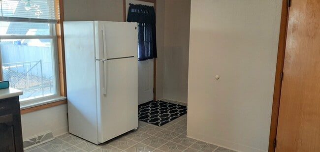 Building Photo - 2511 Broad Ave