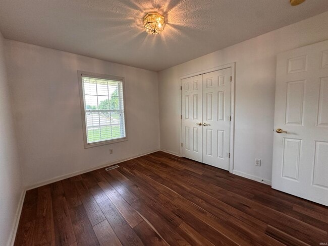 Building Photo - 7411 Bent Branch Dr