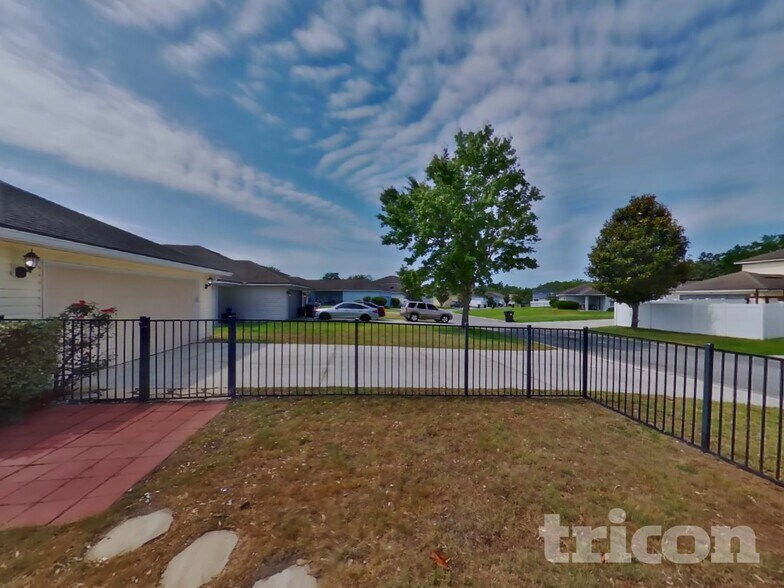 Building Photo - 656 Sunny Stroll Dr