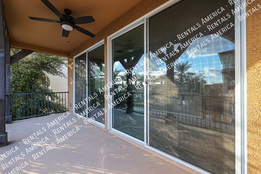 Building Photo - 4212 E Erie St