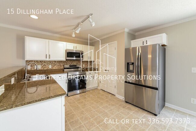 Building Photo - 15 Dillingham Pl