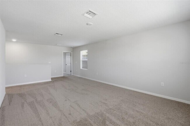 Building Photo - 1330 Current Pl