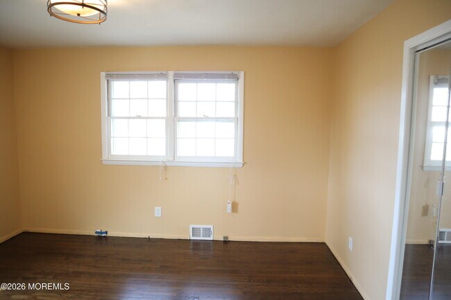 Building Photo - 721 Burnt Tavern Rd