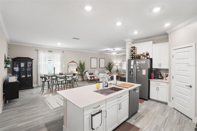 Building Photo - 9890 Red Bay Lp