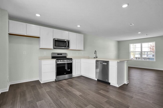 Building Photo - Stunning 4-Bedroom Home in New Constructio...