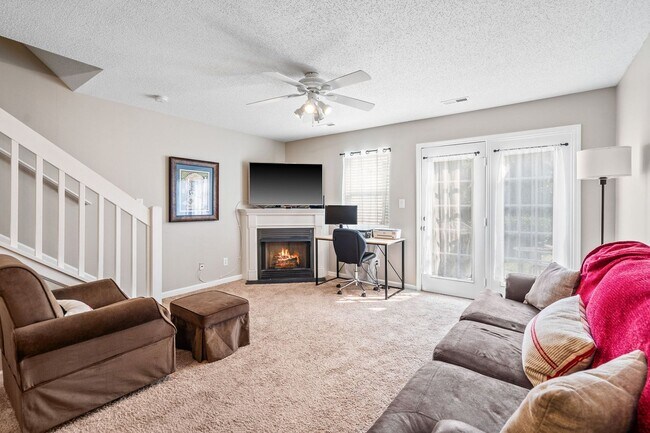 Building Photo - 6314 Inkberry Dr