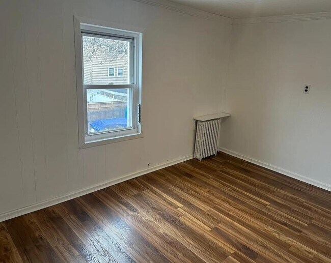 Building Photo - 296 Webster Ave