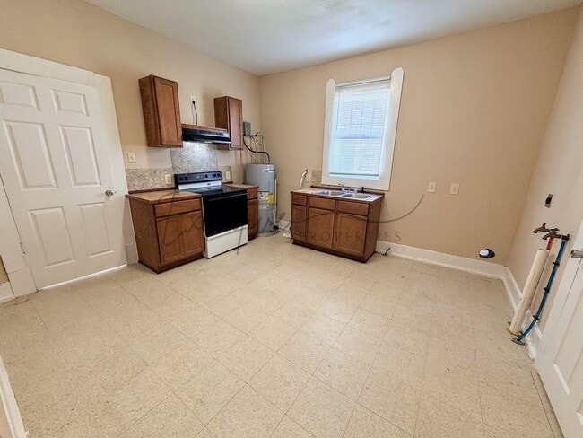 Building Photo - 511 Reid Street