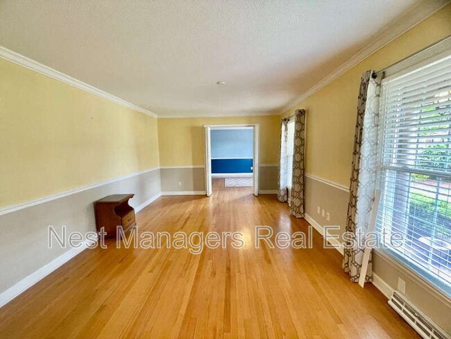 Building Photo - 2514 Dartmouth Dr