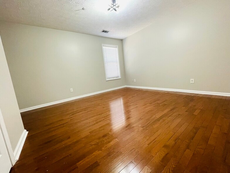 Building Photo - 2615 Avery Park Cir