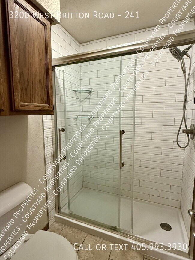 Building Photo - 3200 W Britton Rd