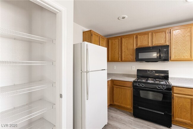 Building Photo - 218 Lantana Breeze Dr