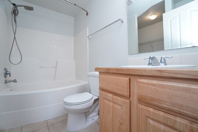 Building Photo - 16274 Silver Creek Ave