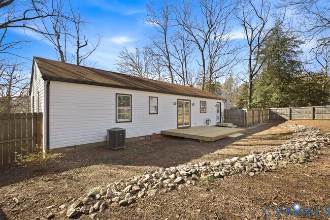 Building Photo - 115 Big Meadows Terrace