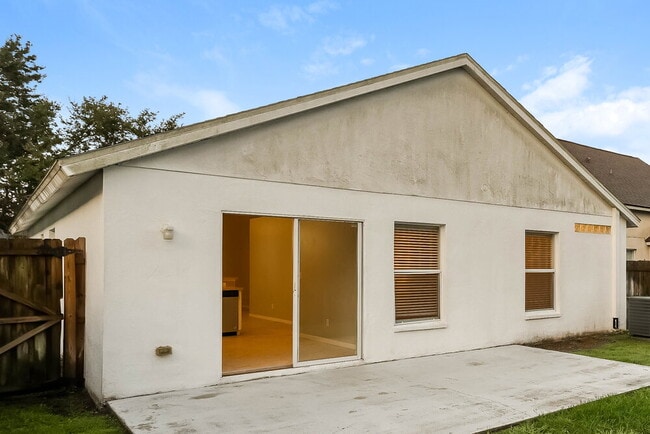 Building Photo - 7554 Oxford Garden Cir