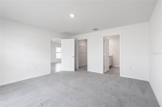Building Photo - 8666 SW 44th Terrace