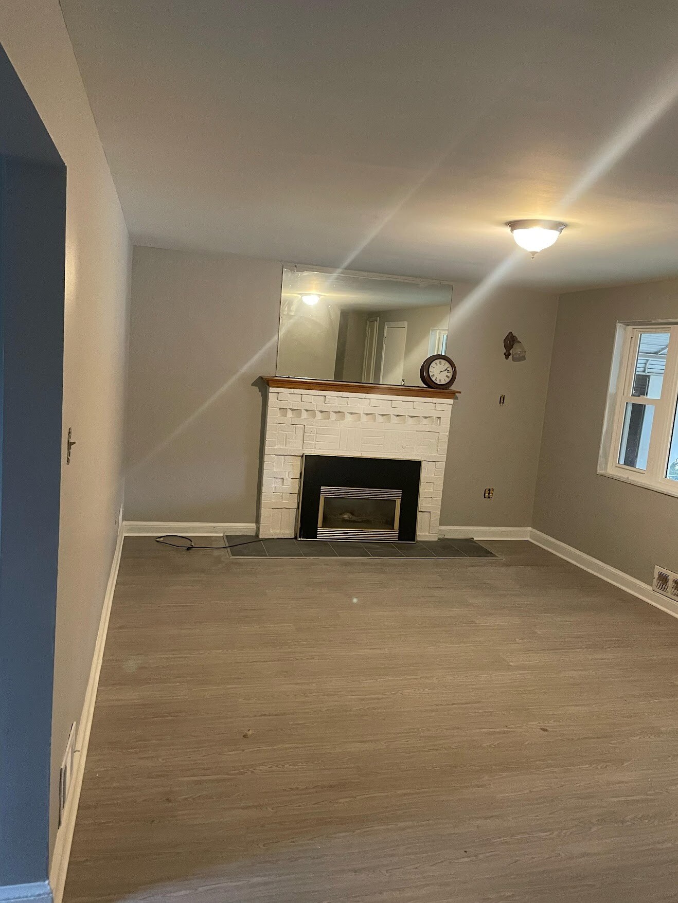 Living room - 3403 Aberdeen St