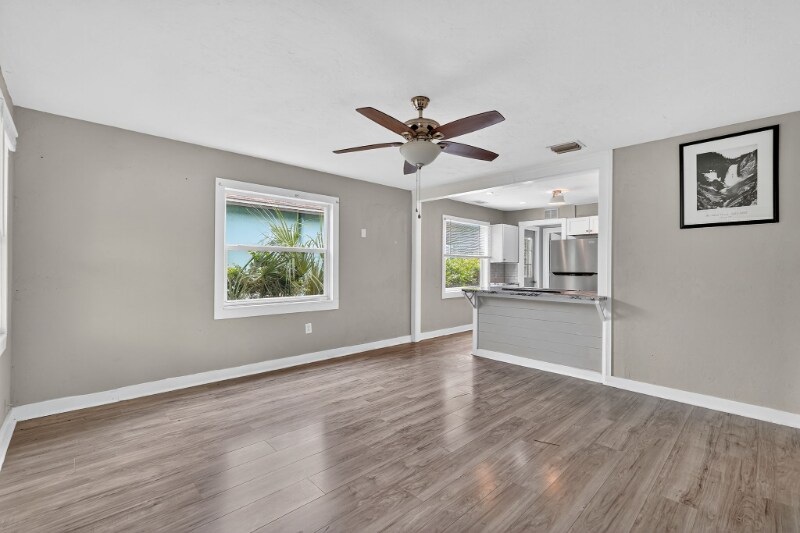 Building Photo - 2348 37th St S