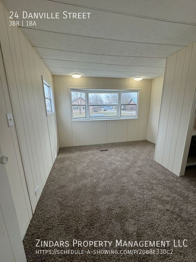 Building Photo - Remodeled 3 bedroom 1 bath mobile home in ...